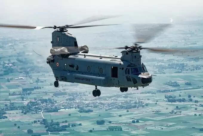 American Chinook Helicopter ने बिना रुके उड़ान भरकर नया रिकॉर्ड कायम किया