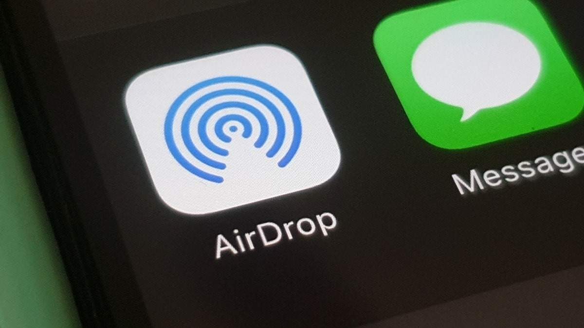 चीन ने ब्रेक कर लिया है iPhone के AirDrop की सिक्योरिटी चेन को, जानिए इसकी वजह 
