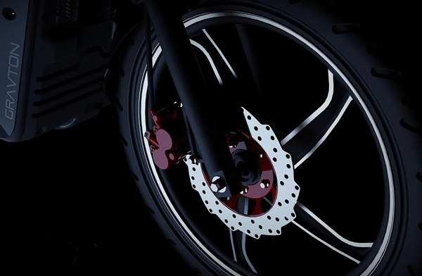 Disc Brake Holes: बाइक की डिस्क ब्रेक में आखिर क्यों किए जाते हैं छेद, सुरक्षा से जुड़ा है पूरा मामला
