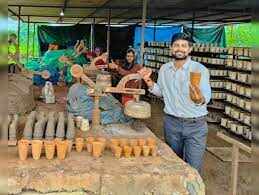 60 सालों से मशहूर है यह चाय, खास मसालों से होती है तैयार, रोजाना सैकड़ों कुल्हड़ पी जाते हैं लोग