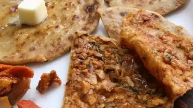 इस सर्दी के मौसम में आलू गोभी नहीं बल्कि इस स्वादिष्ट मशरूम के पराठे को ट्राई करें, यह रेसिपी बहुत ही हेल्दी है।