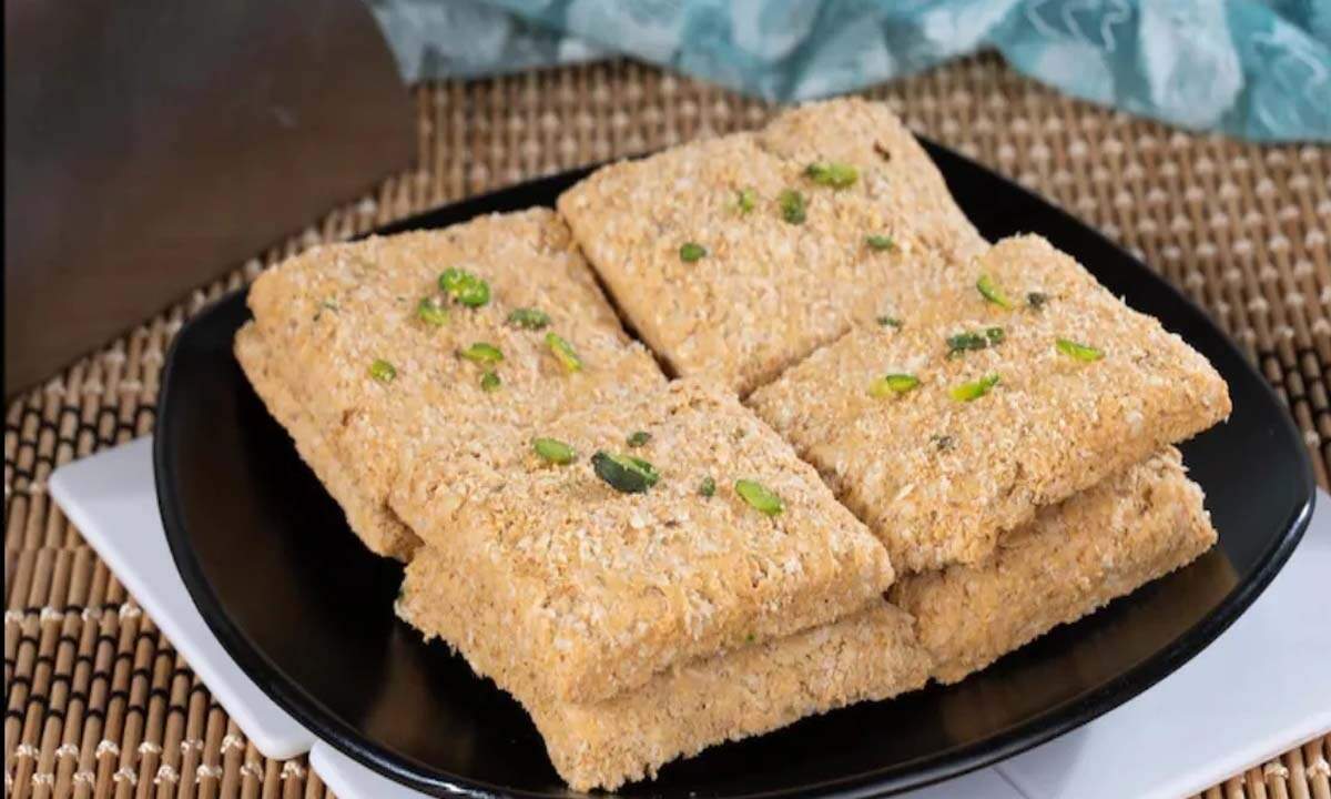 सर्दियों के मौसम में बढ़ जाती है गजक की डिमांड...यहां से विदेश तक होती सप्लाई, 4 पीढ़ियों से बरकरार स्वाद