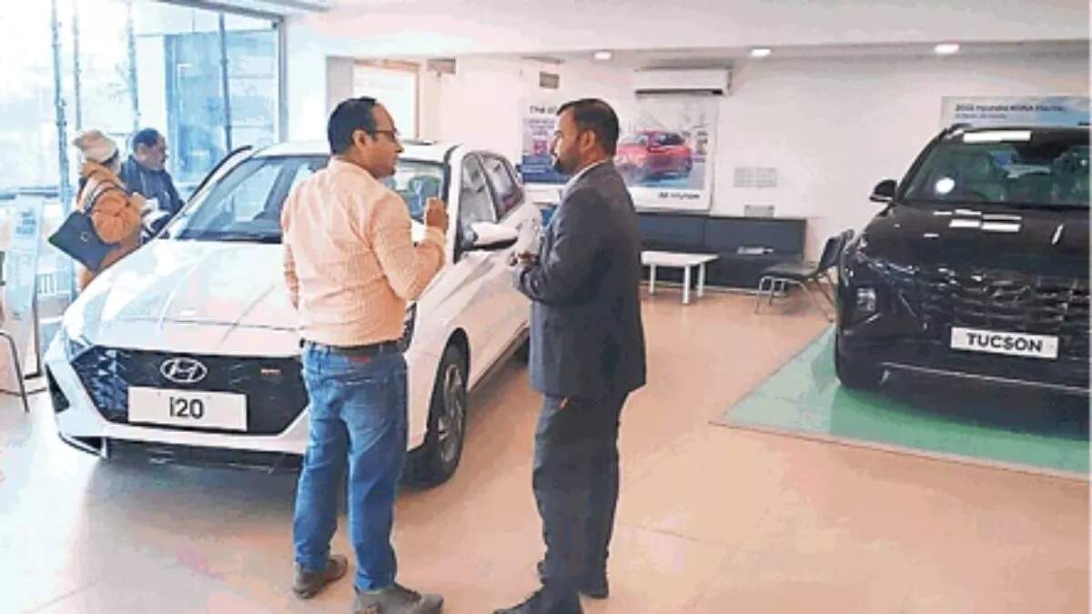 ₹5.54 लाख की इस फैमिली कार का पूरा देश दीवाना, टाटा पंच से लेकर हुंडई क्रेटा तक फेल