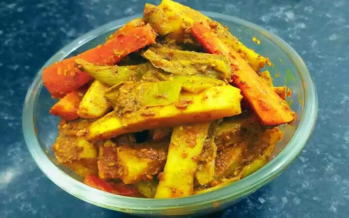 सर्दियों में खाइये गाजर मूली का चटपटा अचार, खाने का स्वाद बढ़ाएगा मिनटों में तैयार