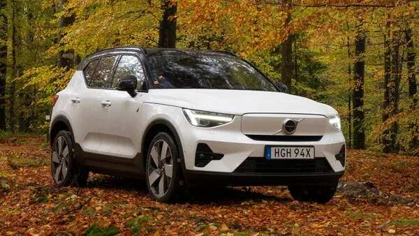 Volvo XC40 Recharge: सिंगल मोटर वेरिएंट में लॉन्च हुई वोल्वो की स्टाइलिश इलेक्ट्रिक कार, जानें कीमत