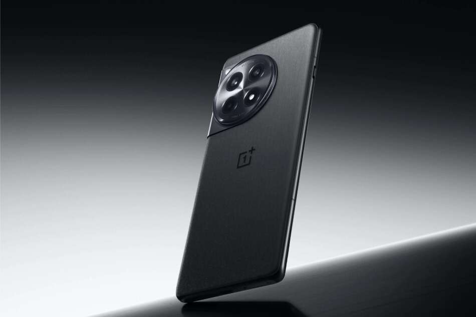 अमेजन पर आ गया OnePlus 12R, खरीदना है तो फटाफट देखें कीमत और फीचर्स